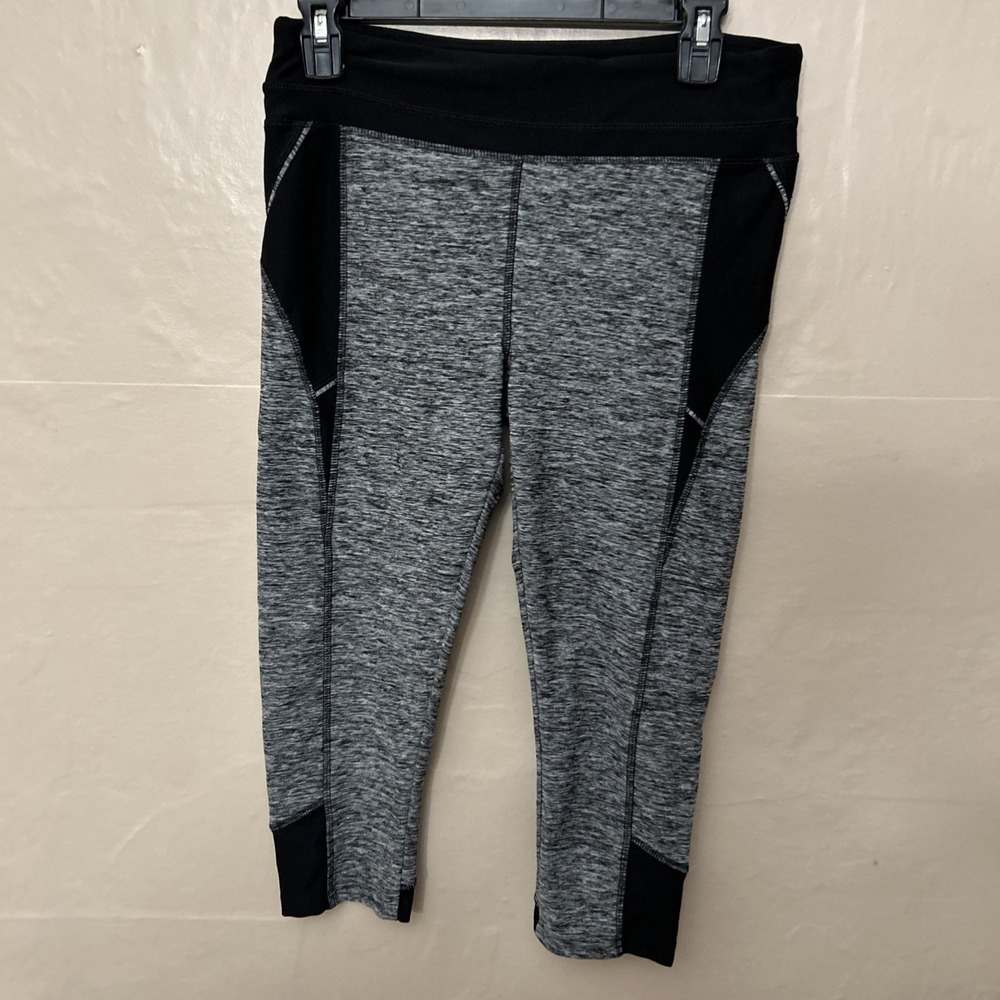 ABS Women Medium Black Gray Athletic Capris